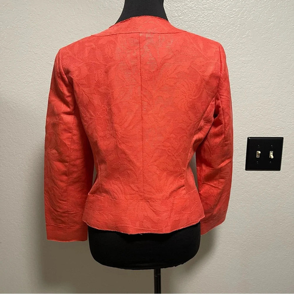 Talbots Button Down Jacket Blazer Brocade Coral Size 10 with Floral Embroidery - Picture 4 of 9